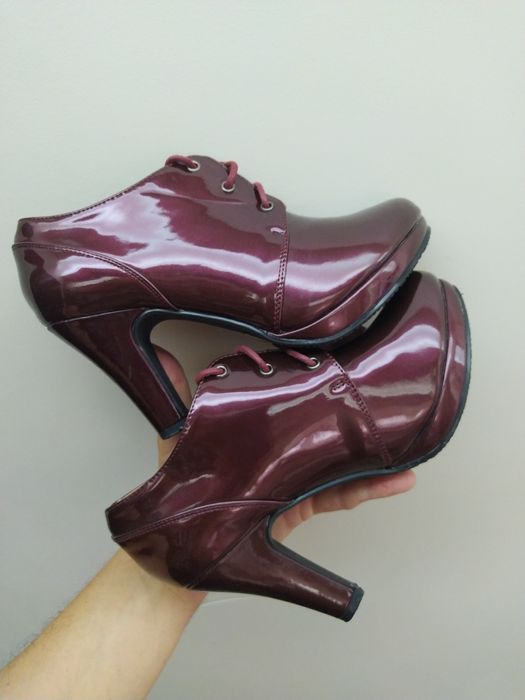 Skaloni półbuty czółenka buty damskie 37 wkładka 24