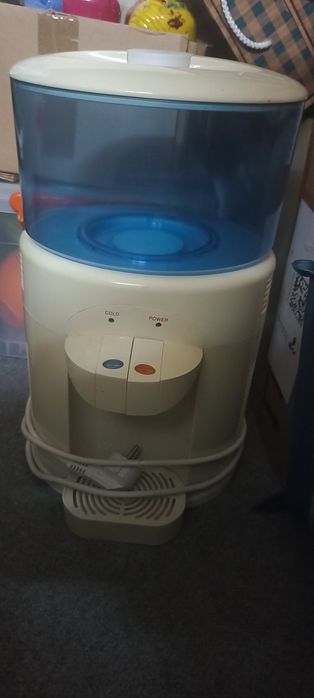 Dispensador de água Jovima