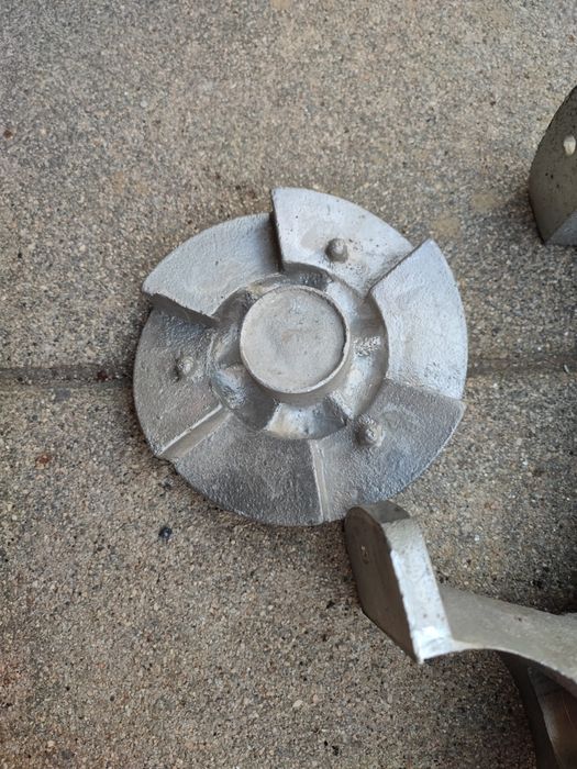 Lote de peças metalicas industriais, suportes casquilhos/flange/abraçadeiras e tampão