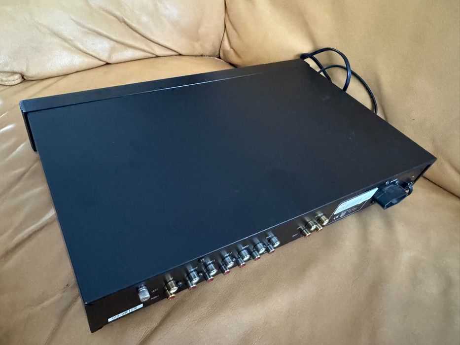 Rotel RC-972 – klasyczny przedwzmacniacz stereo