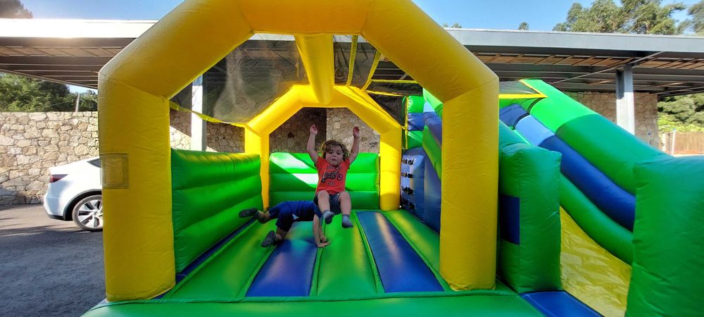 INSUFLÁVEL PARA ALUGUER! desde 60€ + Transporte - LOBITOS.PT