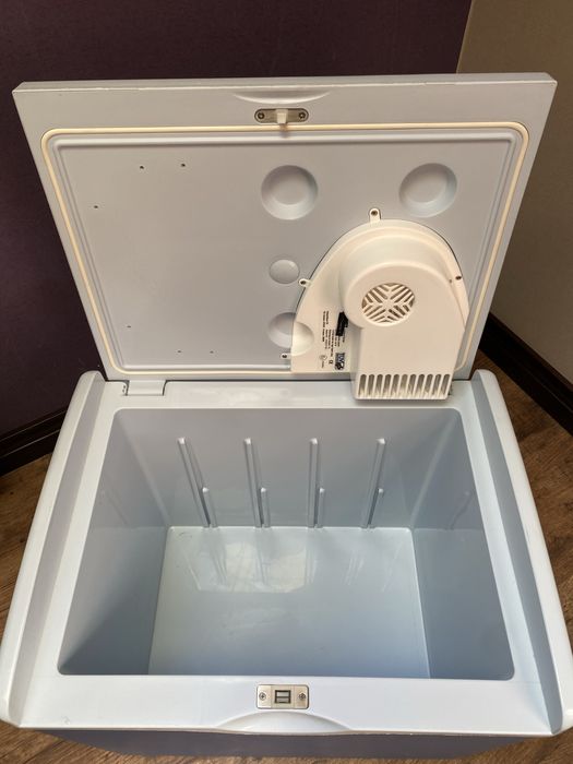 Автохолодильник Coleman-Campingaz PowerBox 36 L