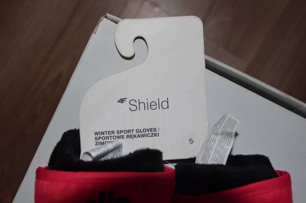 Nowe rękawice narciarskie damskie 4F Shield S Thinsulate NeoDry