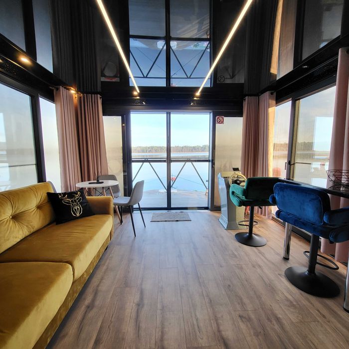 Domek nad jeziorem (Na wodzie)