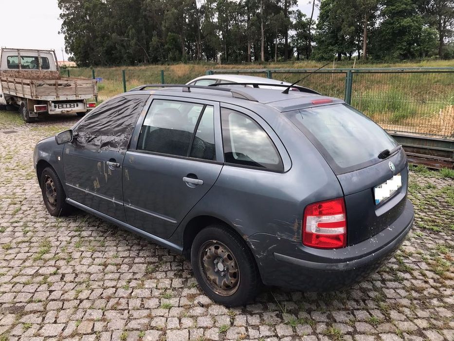 Skoda Fabia Break 1.2cc 2006 - Para Peças