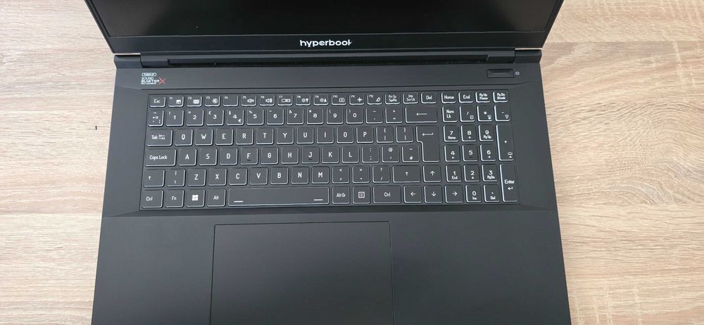 Laptop Hyperbook SL705 / 32GB / M.2 SSD 1TB / M.2 SSD 500GB / RTX3080 Ti