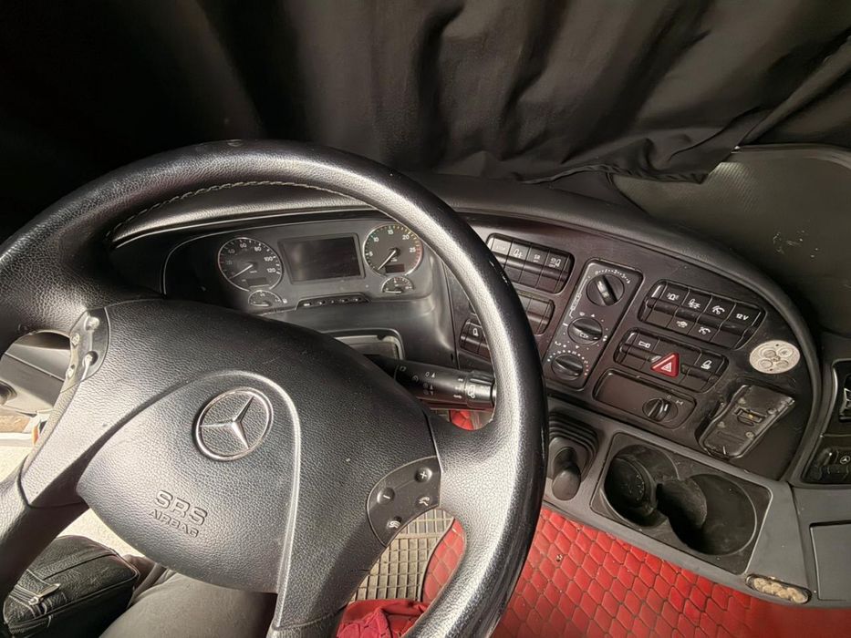 Mercedes actros 1841LS Megalainer