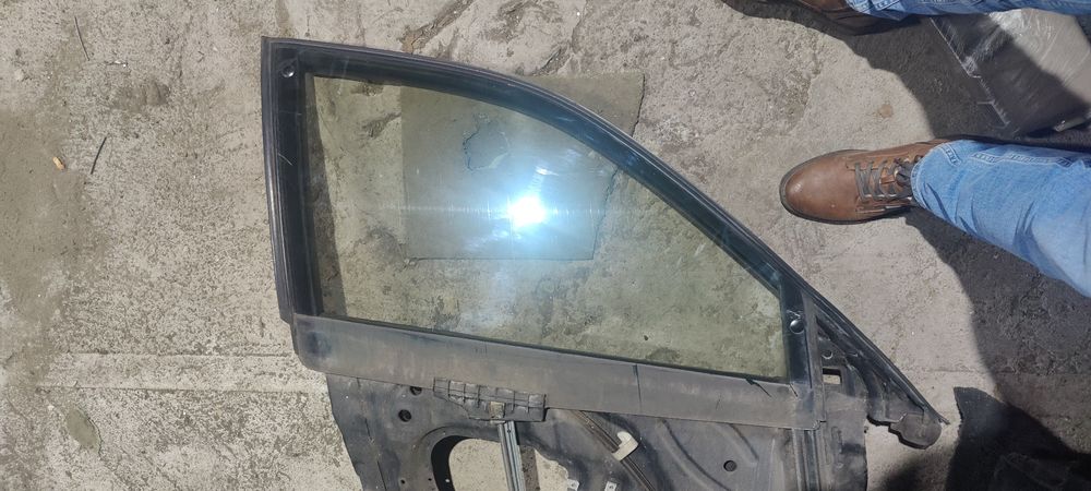 Audi A8 D2 szyba boczna podwójna VSG, pojedyncza ESG