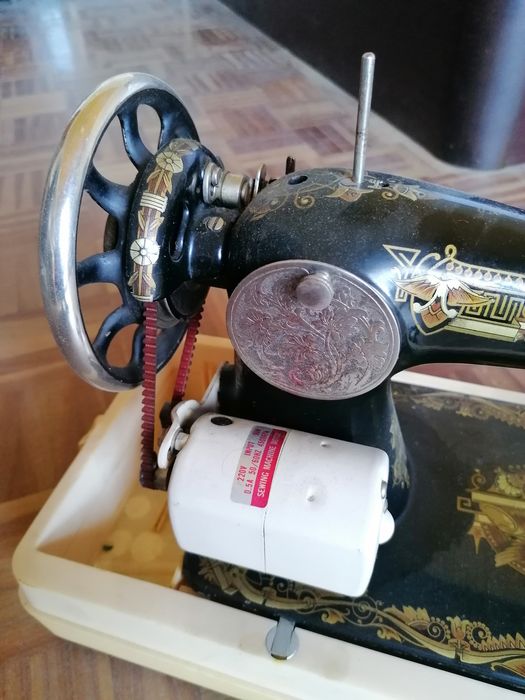 Máquina de costura SINGER