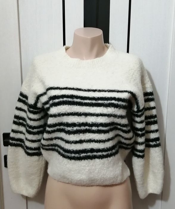 Шерстяний светр в смужки