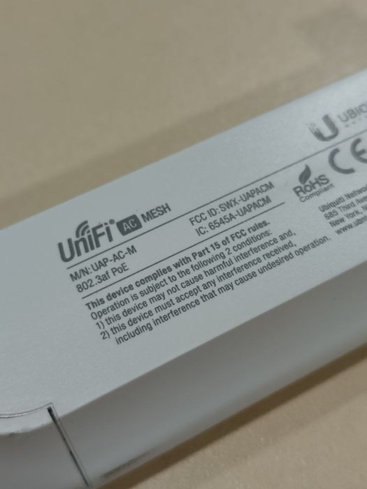 Точка доступа Ubiquiti UniFi AC Mesh (UAP-AC-M)