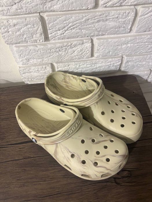 Crocs Classic Marbled Clog