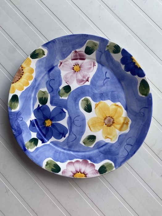 Prato de grande dimensão