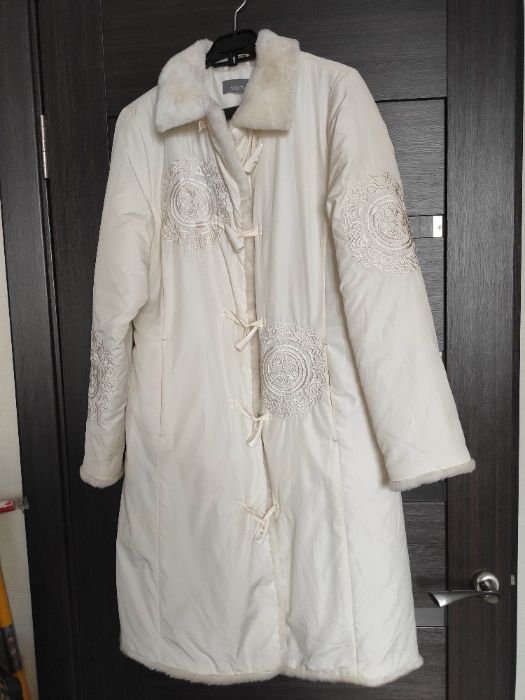 Пальто стеганное,демисезонное