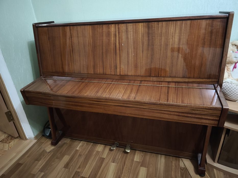 Продам піаніно Україна