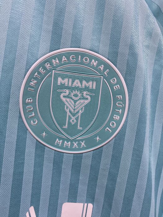 Футболка чоловіча Adidas М розмір