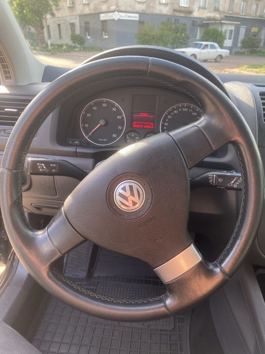 Продам авто Volkswagen Golf.