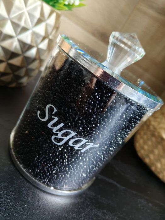 Elegancki pojemnik kuchenny na cukier szklany z czarnymi kryształkami