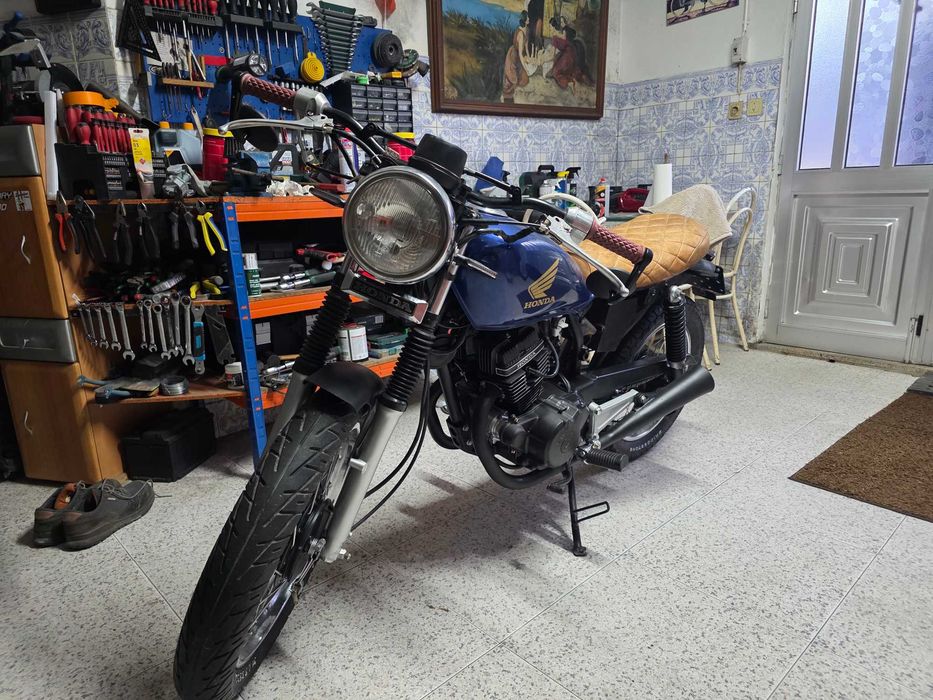 Honda CM 125 cafe racer