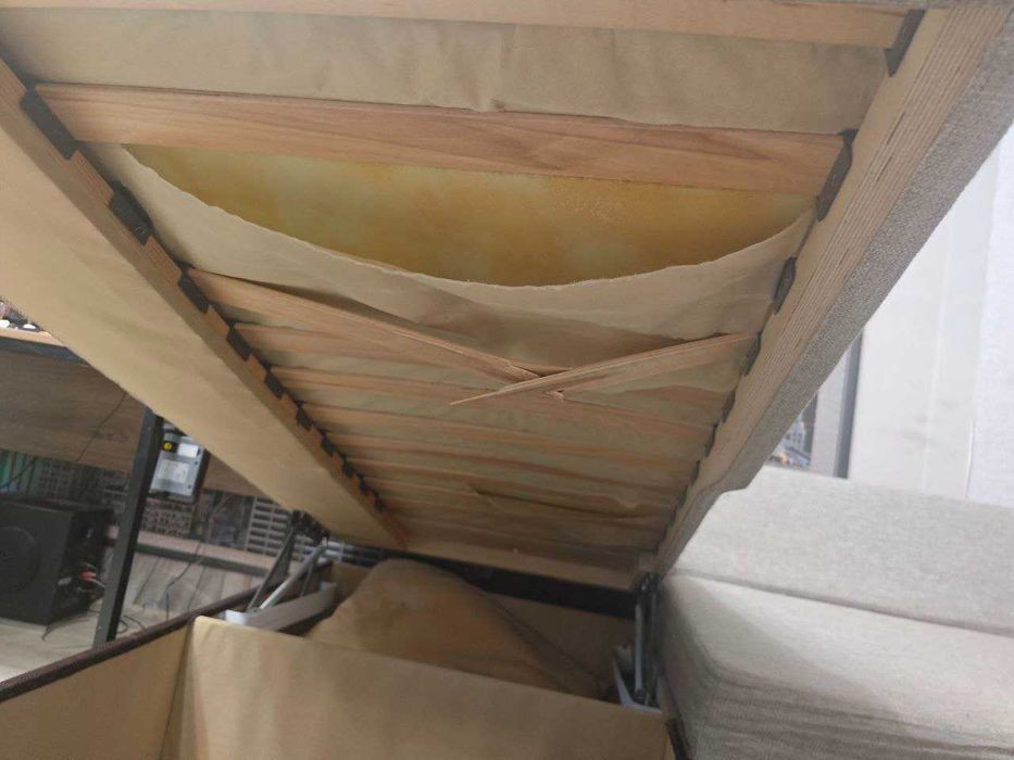 Продам диван угловой