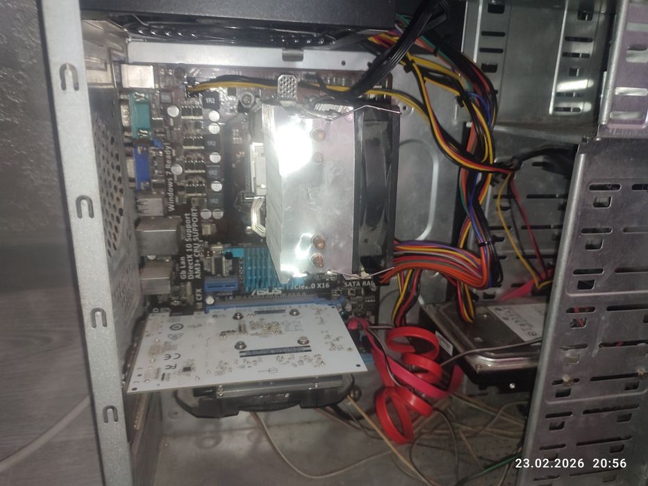 Продам системник и запчасти