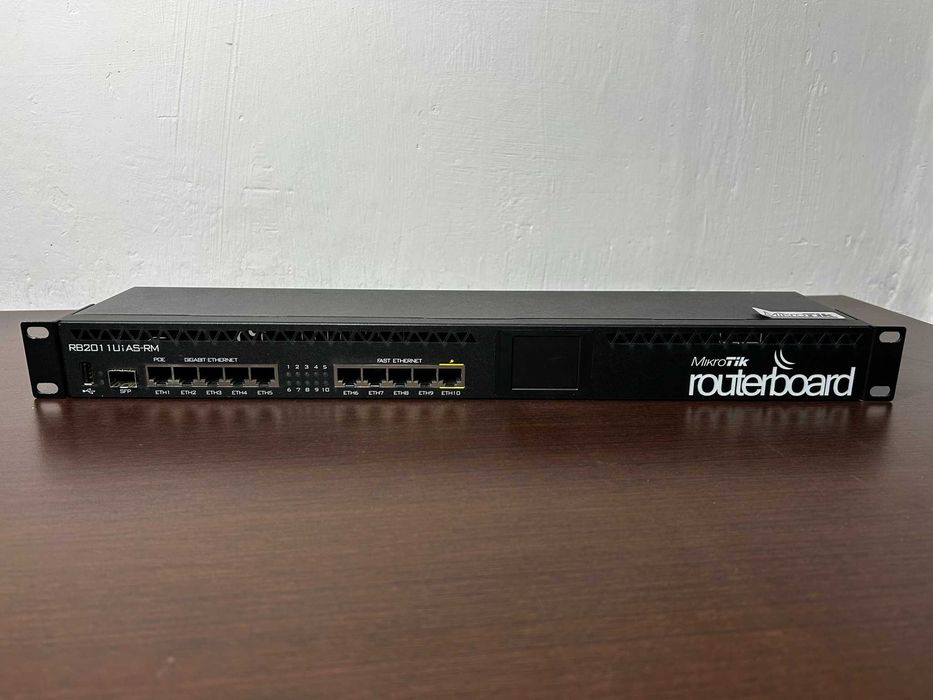 MikroTik RB2011UiAS-RM router RACK 19"