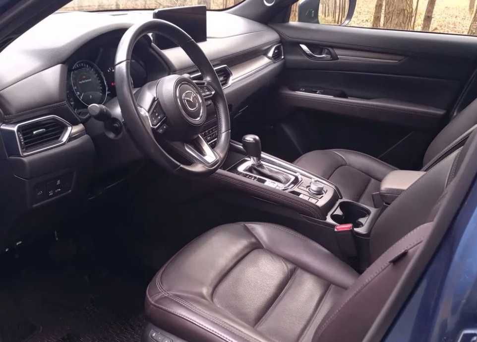 Mazda CX-5 Signature 2023 року