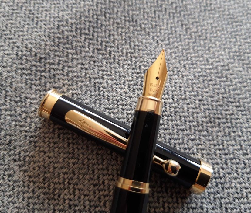 Caneta de tinta permanente