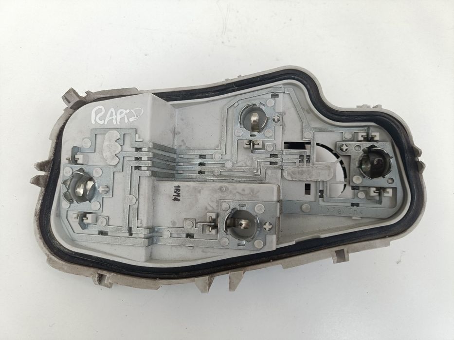 Suporte lâmpada esquerdo SKODA Rapid Liftback (NH3)