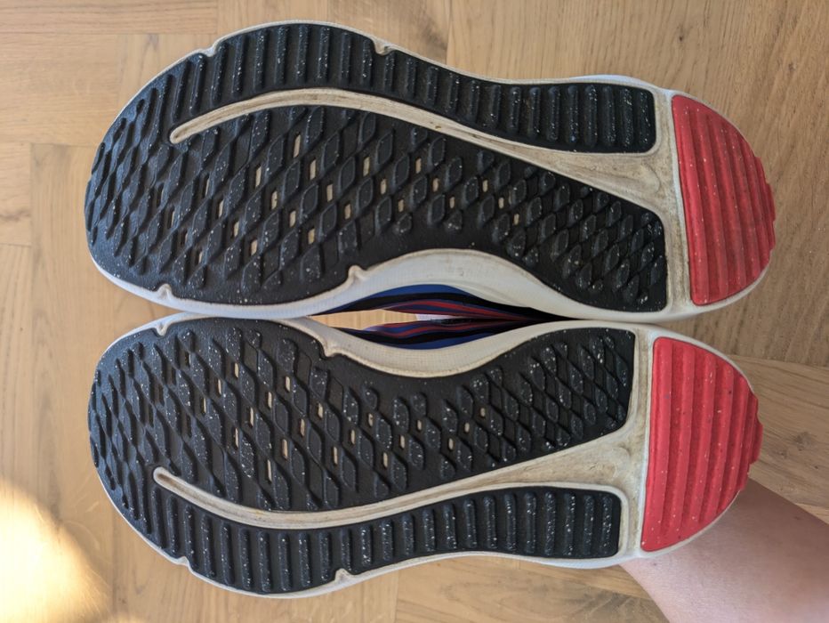 Buty Nike performance cosmic runner rozmiar 28,5