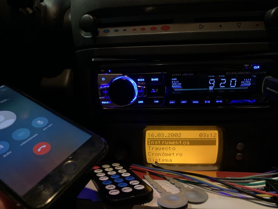 Auto-Rádio Universal NOVO com Bluetooth, Atende Chamadas, USB etc