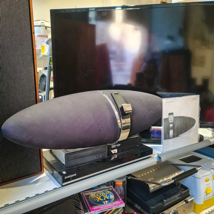 Bowers & Wilkins Zeppelin Air – Col. Hi-Fi with 30-pin Dock64284365000962121