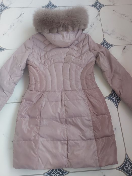 Пуховик жіночий в гарному стані
