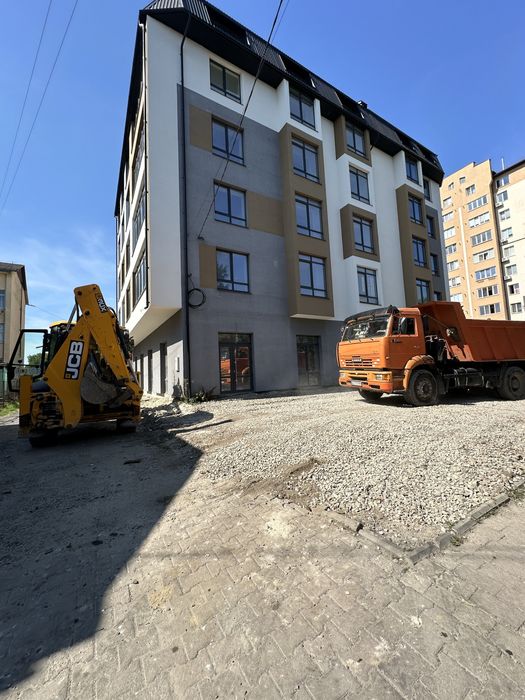 Послуги екскаватора-навантажувача. Оренда екскаватора погодинно.