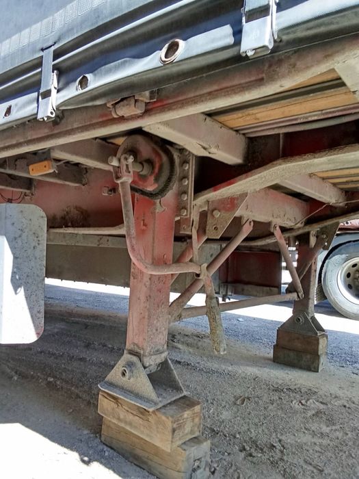 Напівпричіп schwarzmueller spa