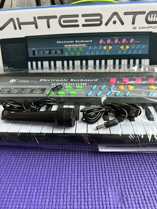 Синтезатор Дитячий (новий) с мікрофоном