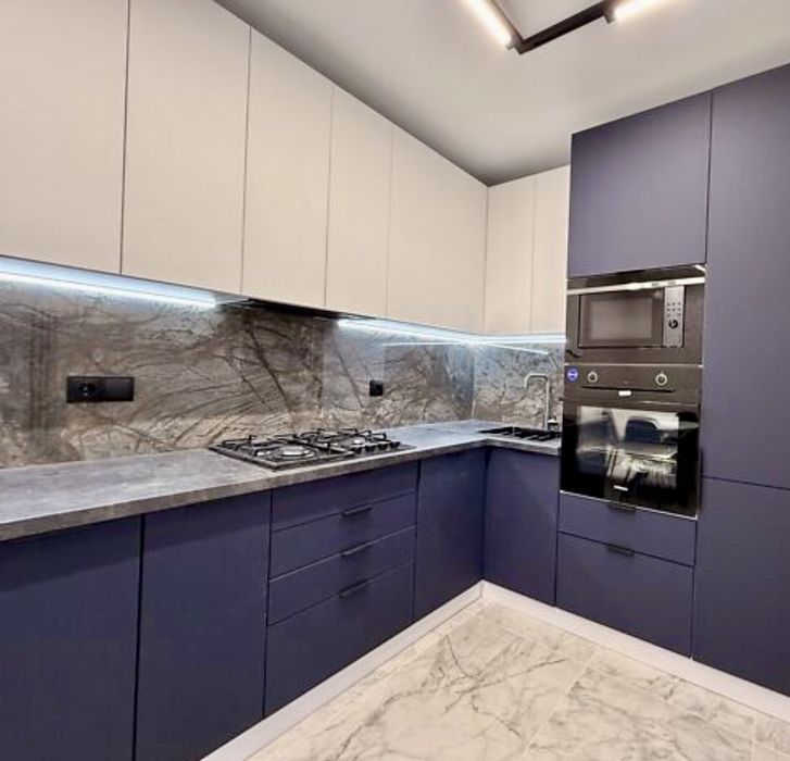 Продаж 2 км квартири вул. Смакули, новобудова