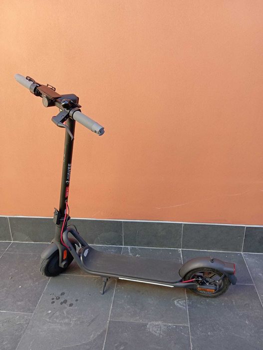 Trotinete Elétrica NAVEE V40i Pro 700W