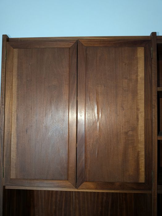 Móvel de Sala / Estante Grande em Madeira