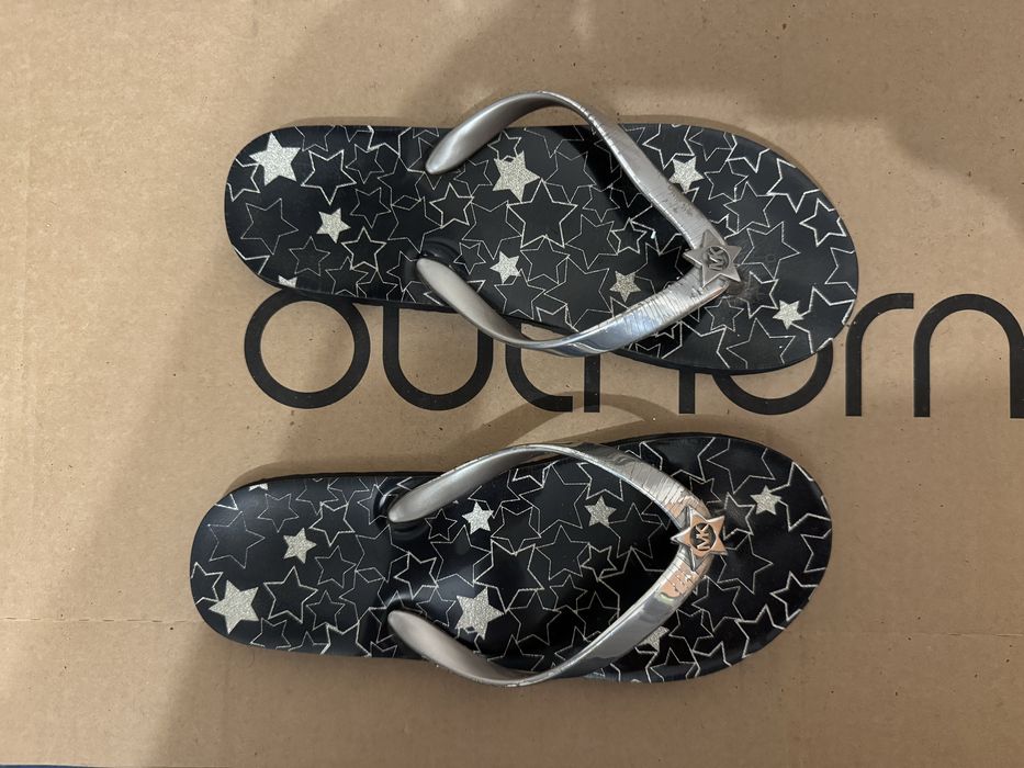 Продам жіночі шльопанці Michael Kors