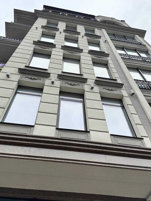 Продаж сучасної статусної будівлі рівня А+. Центр Подолу. Ремонт.