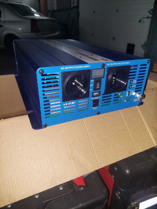 Инвертор 12/230V 6000w SINUS Eco Volt