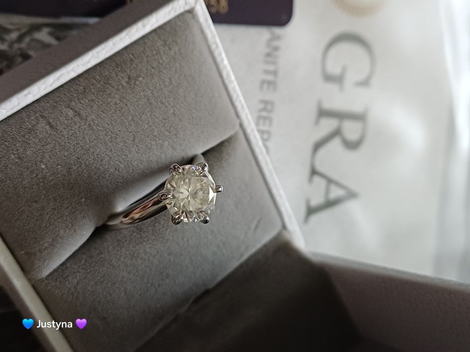 Piękny nowy pierścionek z moissanitem GRA 2ct • srebro 925