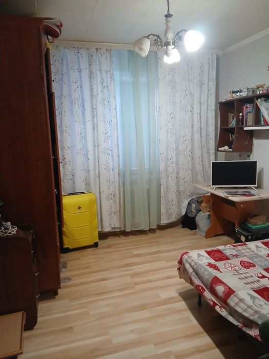 Продам двокімнатну квартиру на Східному 2