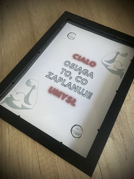 Plakat motywacyjny na silownie