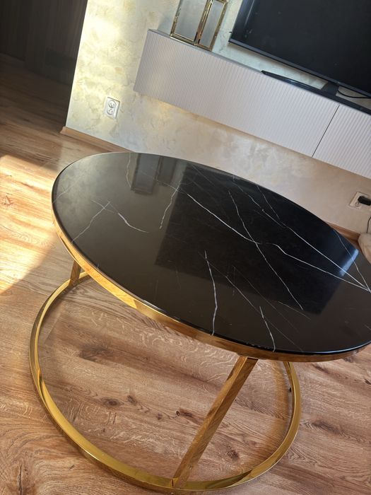 Stolik kawowy czarno zloty