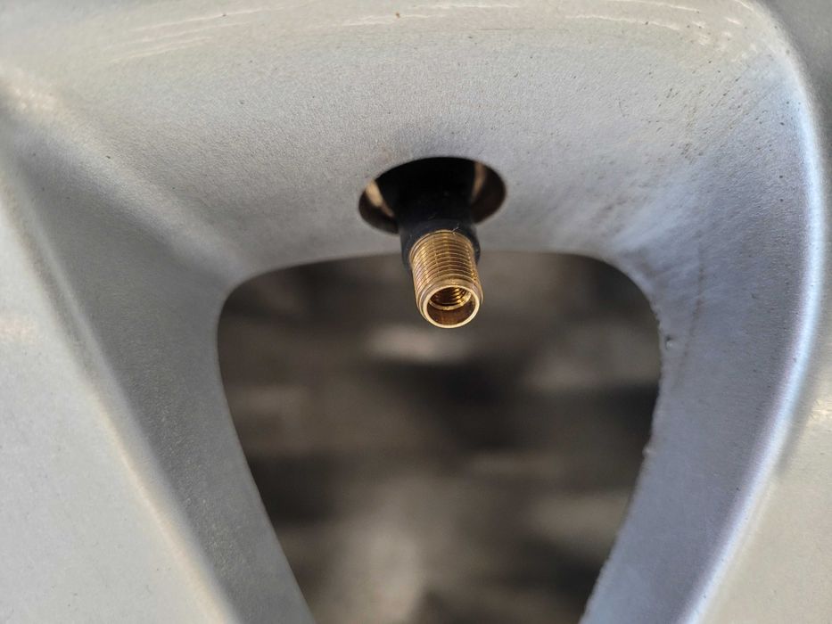 felgi aluminiowe mazda r 16 komplet  5 x 114,3