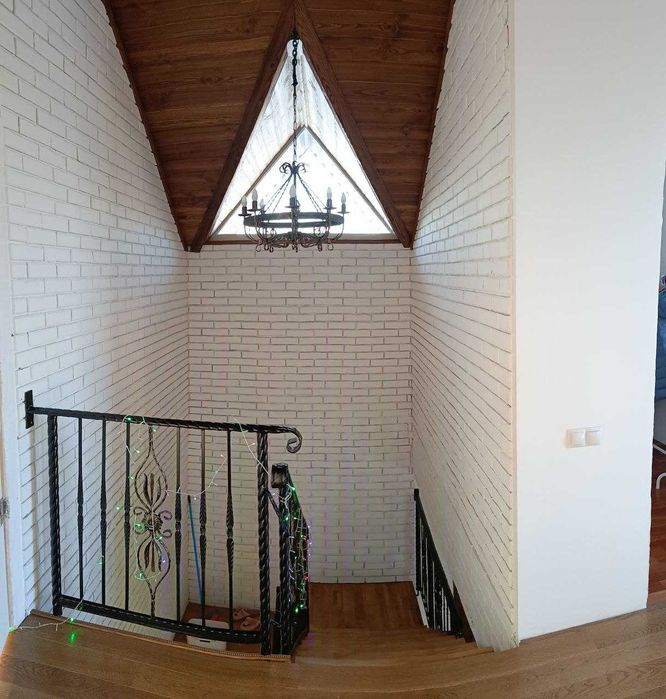 Продам дом в пос.Обуховка напротив леса