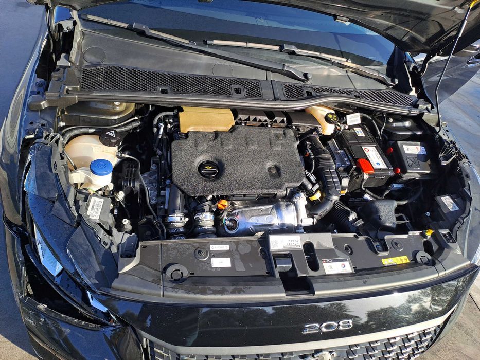 Peugeot 208 Allure 1.5 BlueHDI, 2020 Nacional