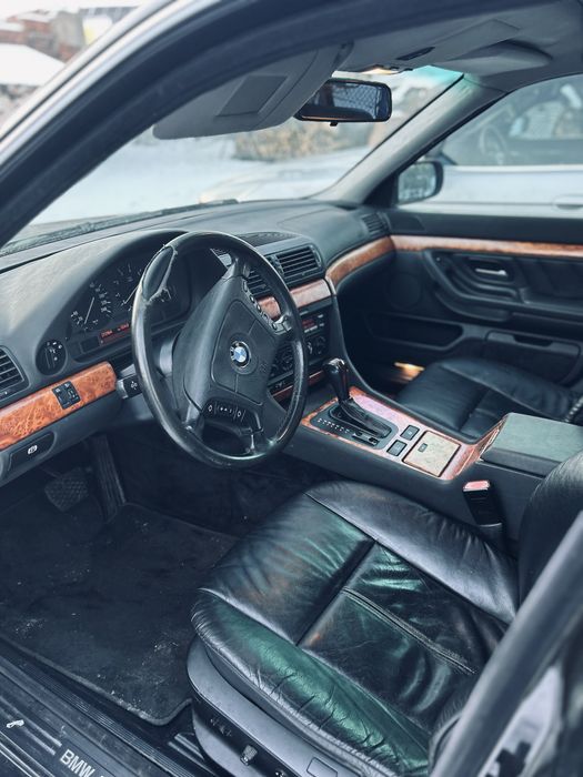 BMW 7 e38 3.0  V8